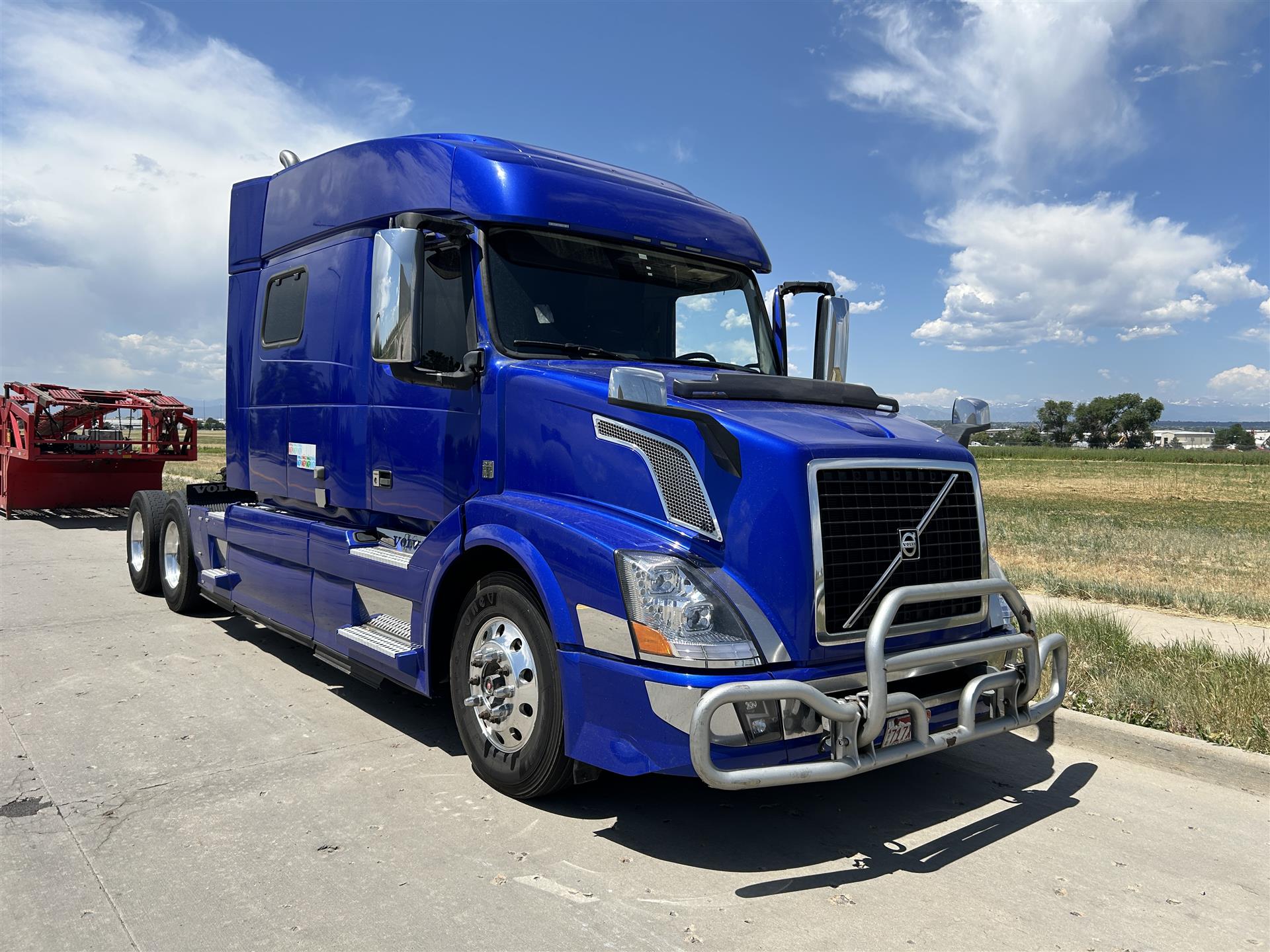 2017 VOLVO TRUCK VNL