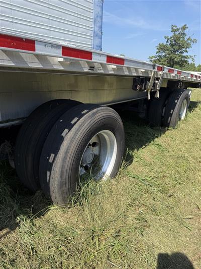 2017 Benson Flatbed