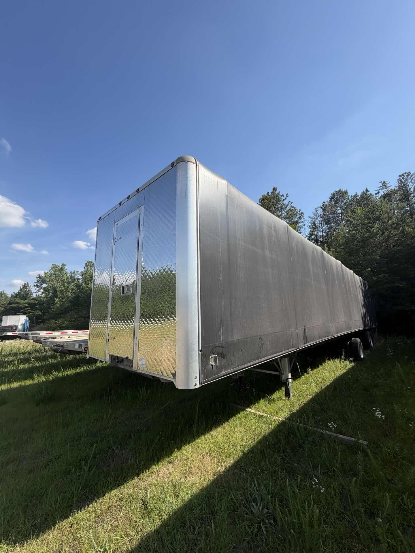 2022 East Flatbed