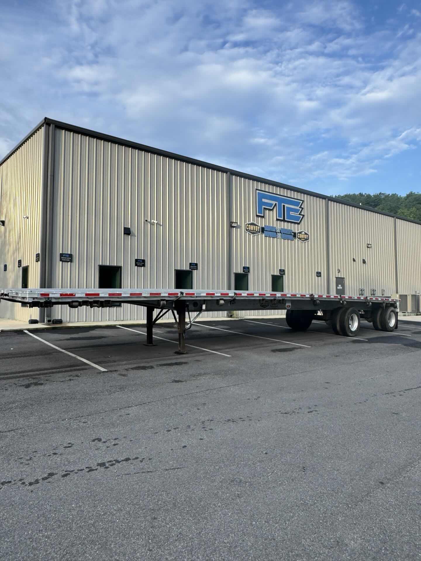 2014 East Flatbed