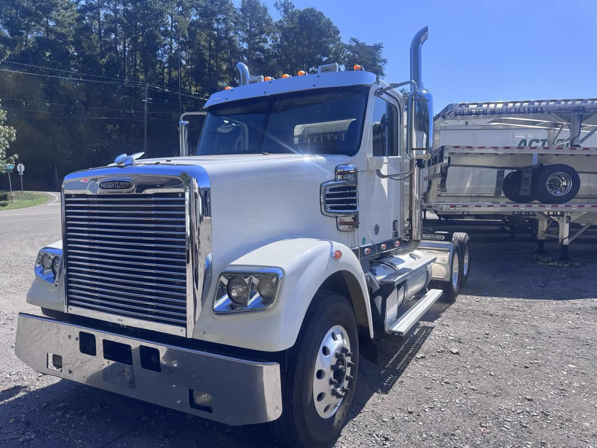 2020 Freightliner 122 SD