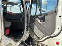 2016 Freightliner 114SD