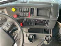 2020 Volvo VNL64T430