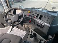 2020 Volvo VNL64T430