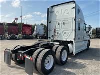 2020 Freightliner Cascadia
