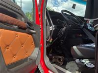 2023 Kenworth T680