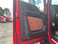 2023 Kenworth T680