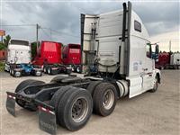 2015 Volvo VNL670