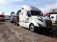 2020 Volvo VNL64T