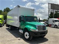 2014 International 4300 BOX