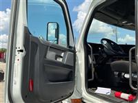 2019 Freightliner CA12564SLP - CA