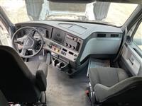 2019 Freightliner CA12564SLP - CA