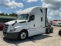 2019 Freightliner CA12564SLP - CA