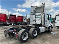 2018 Volvo VNL300