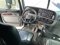 2022 Peterbilt 389X