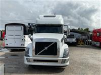 2017 Volvo VNL64T 780