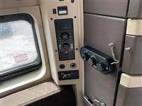 2017 Volvo VNL64T 780