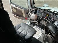 2017 Volvo VNL64T 780