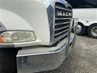 2019 Mack GR64B