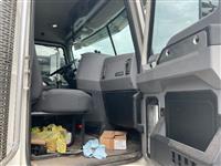 2019 Mack GR64B