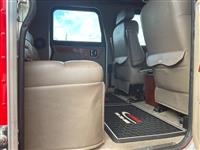 2009 Peterbilt 384