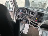 2023 Peterbilt 579