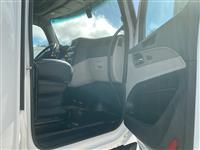 2023 Peterbilt 579