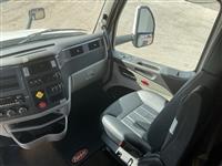 2023 Peterbilt 579