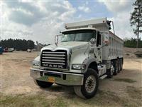 2014 Mack GU713