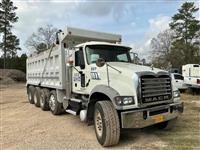 2014 Mack GU713