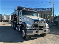 2011 Mack GU713