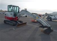 2019 TAKEUCHI TB235-2CR