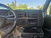 2021 Volvo VNL64T760