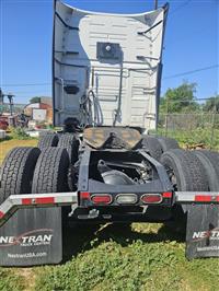 2021 Volvo VNL64T760