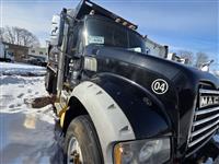 2015 Mack GU713