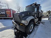 2015 Mack GU713