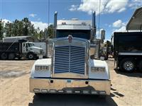 2020 Kenworth W900L