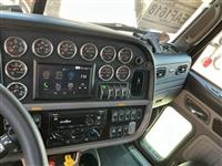 2023 Peterbilt 389
