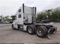 2019 Volvo VNL860