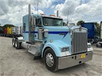 2021 Kenworth W900