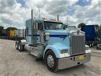 2021 Kenworth W900