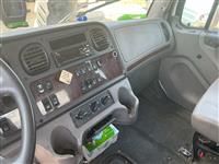 2020 Freightliner M2 106