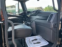 2025 Freightliner M2 106