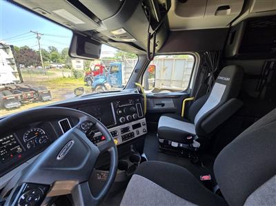 2022 Freightliner Cascadia