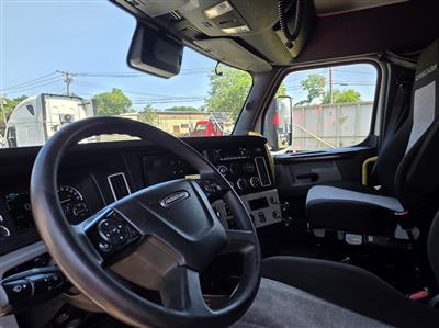 2022 Freightliner Cascadia