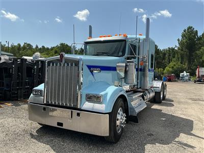 2021 Kenworth W900