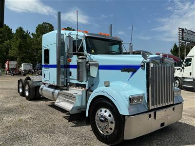 2021 Kenworth W900