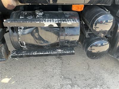 2005 Mack GU713