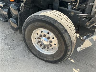 2005 Mack GU713