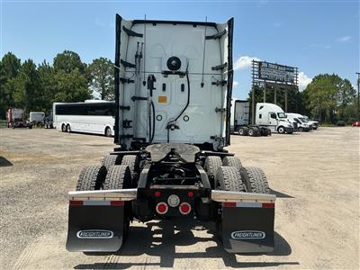 2022 Freightliner Cascadia